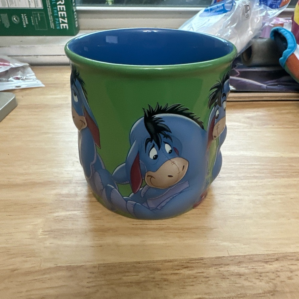 Collectable Disney raised 3d Eeyore Green and Blue Ceramic Mug 20oz rare